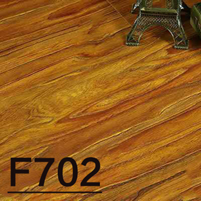 F702